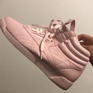 Vintage Reebok sneakers